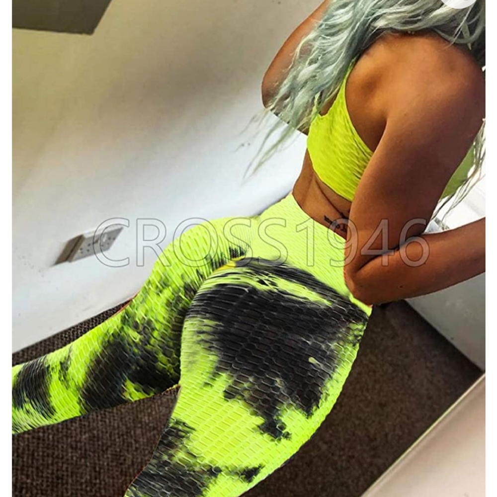 Rouched Capri leggings black & green NWT